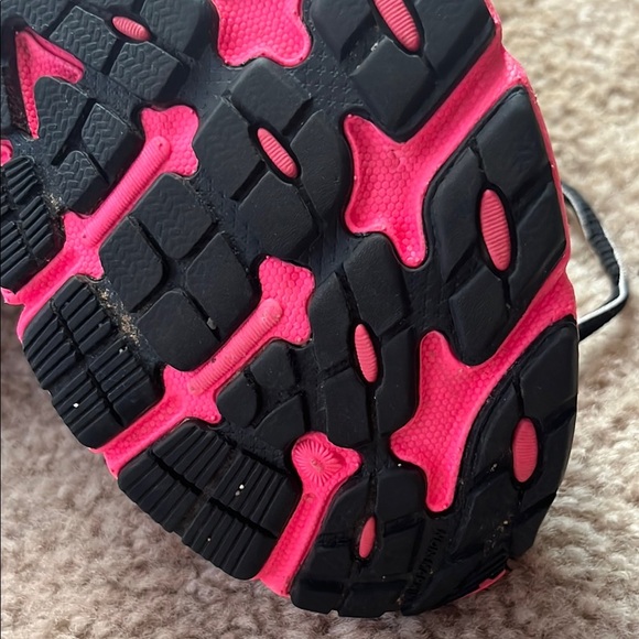 Avia Cantilever Women's Black and Pink Athletic Shoes - Picture 5 of 6